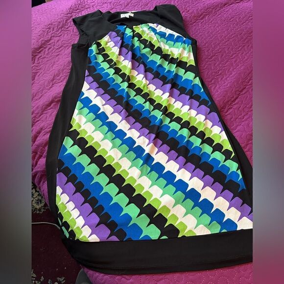 Maggie London petite 12 , colorful scallop pattern - Picture 1 of 4